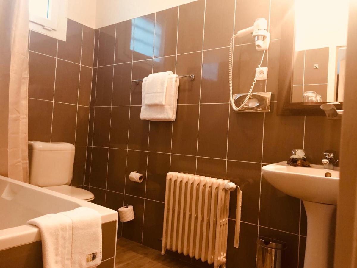 Hotel Bellevue Амбоаз Екстериор снимка