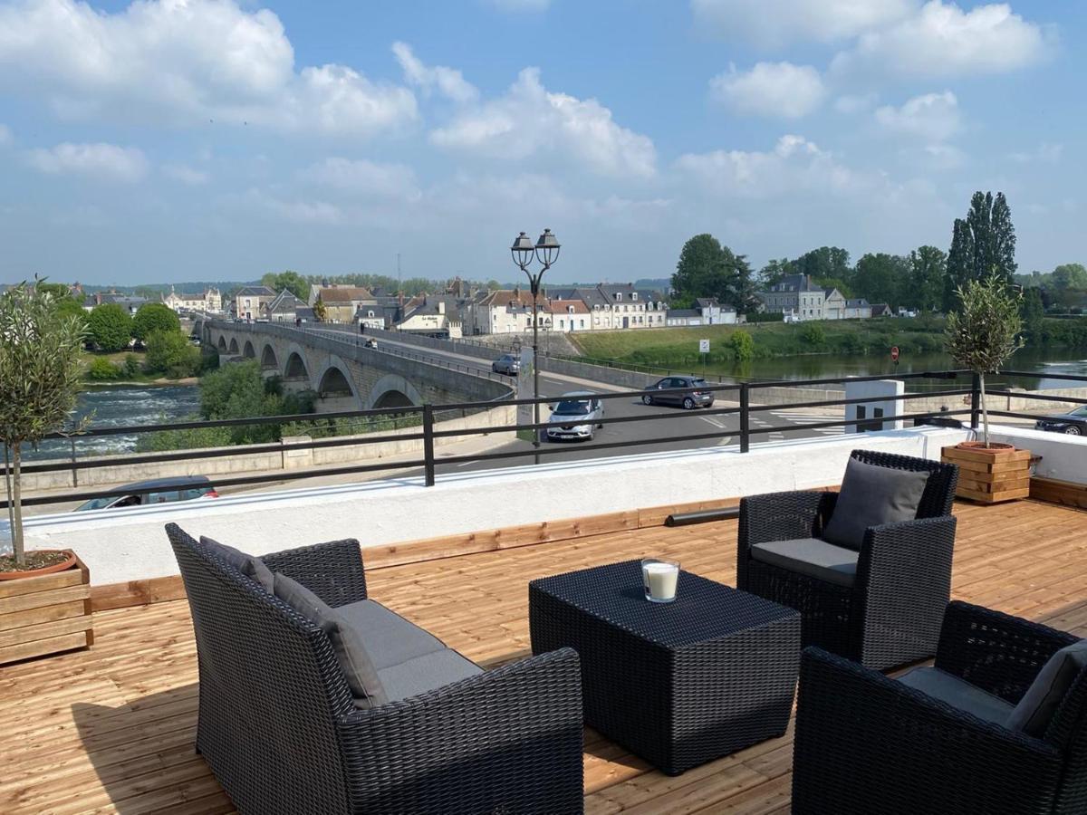 Hotel Bellevue Амбоаз Екстериор снимка