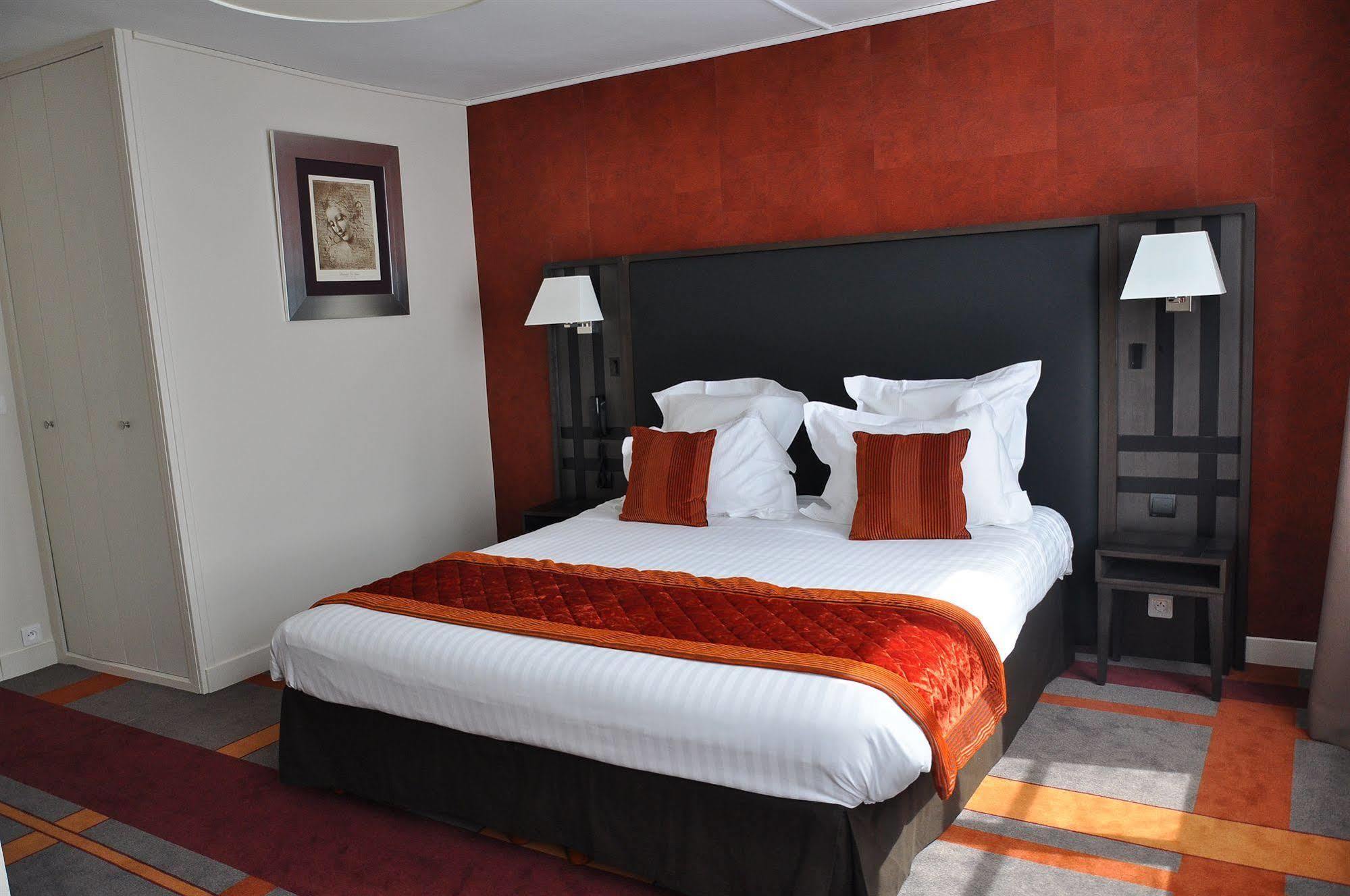 Hotel Bellevue Амбоаз Екстериор снимка